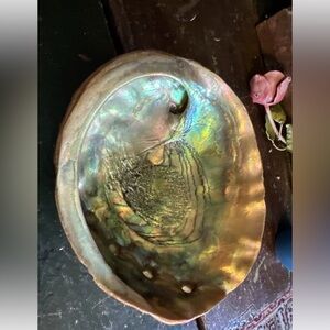 Vintage FOOTED ABALONE SHELL BOWL DISH TRINKET ASHTRAY Iridescent